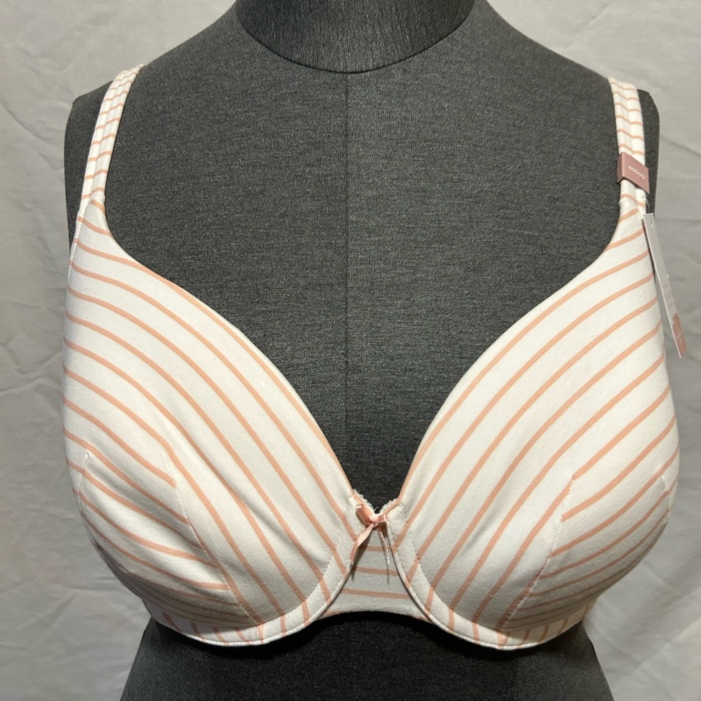 Cacique lightly lined t shirt bra